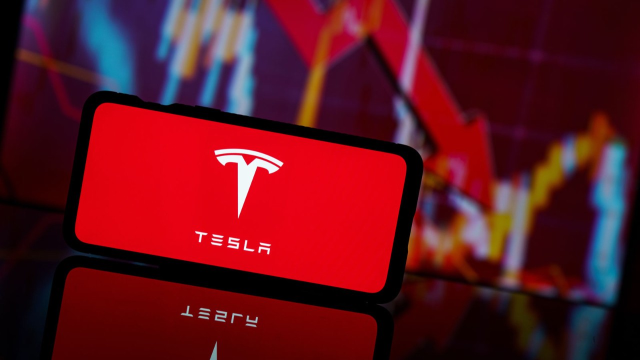 Tesla hisseleri “Death Cross- Ölüm Kesişimi” sinyali verdi: Piyasada neler oluyor?